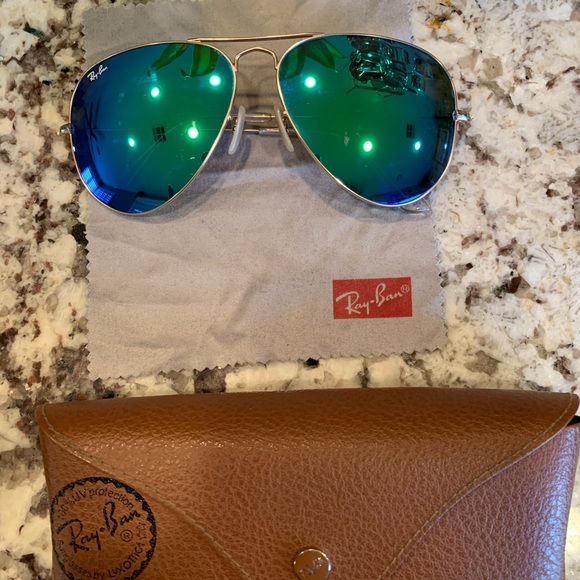 Women’s aviator raybans - Picture 3 of 5